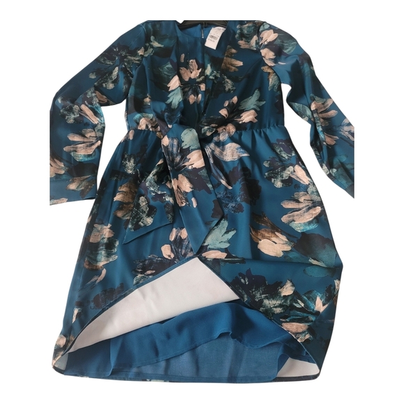 Calvin Klein Front-Knot Detail Long Sleeve Wrap Dress - Picture 11 of 13